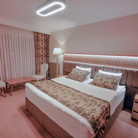 Oezkaya Hotel Sivas Exterior photo